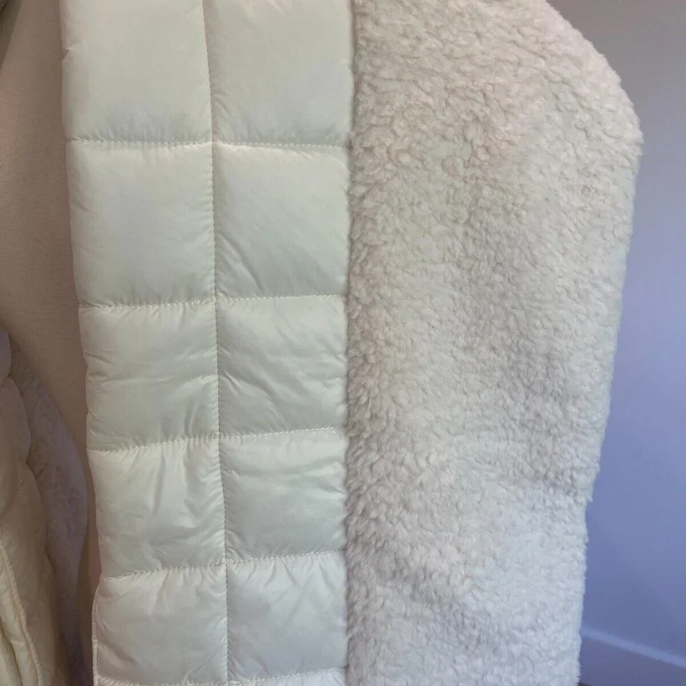 071 Free People Movement downhill puffer scarf Blue / ivory /olive avail.